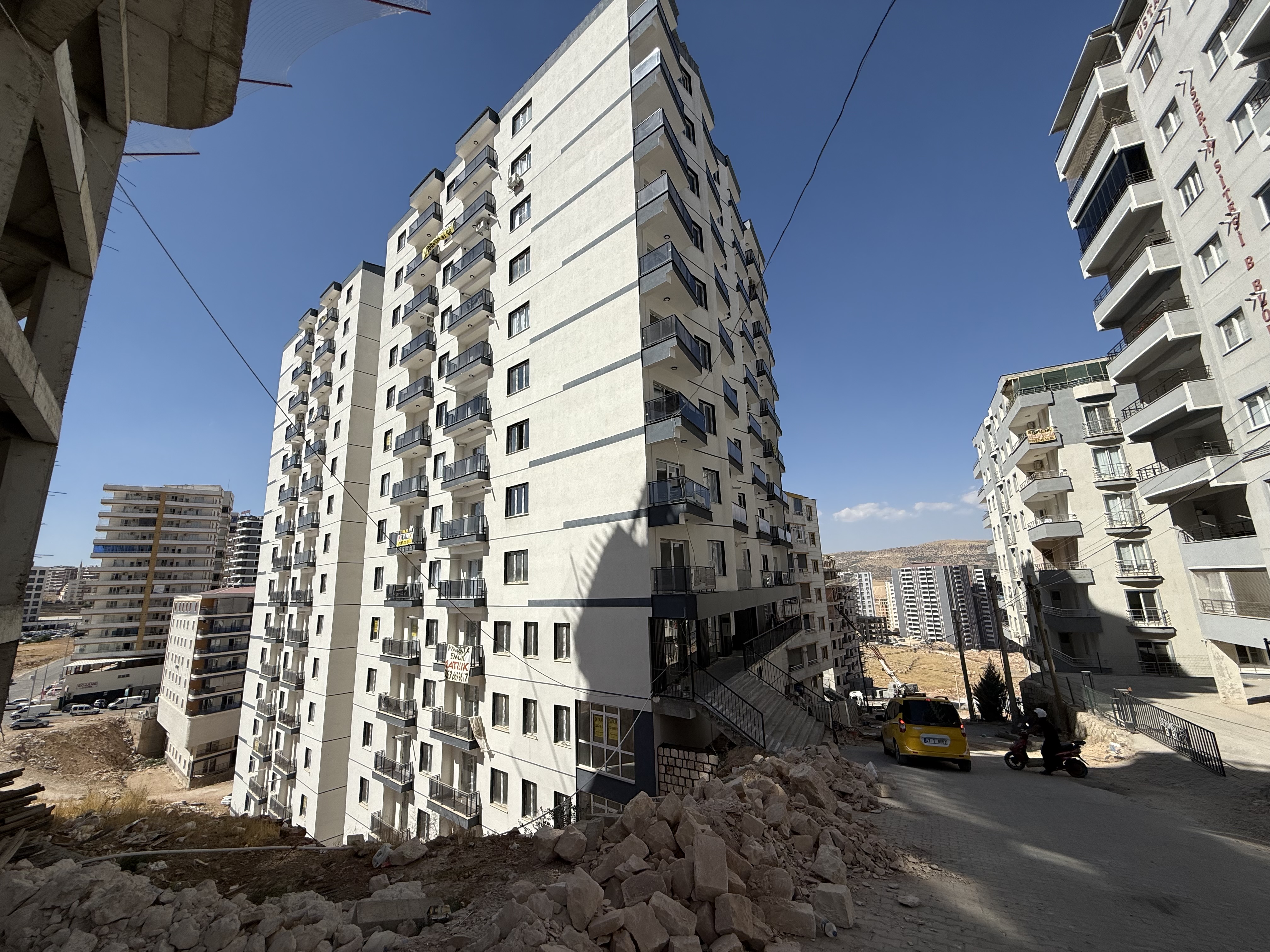 HASTANE YANI EŞYALI SATILIK 1+1