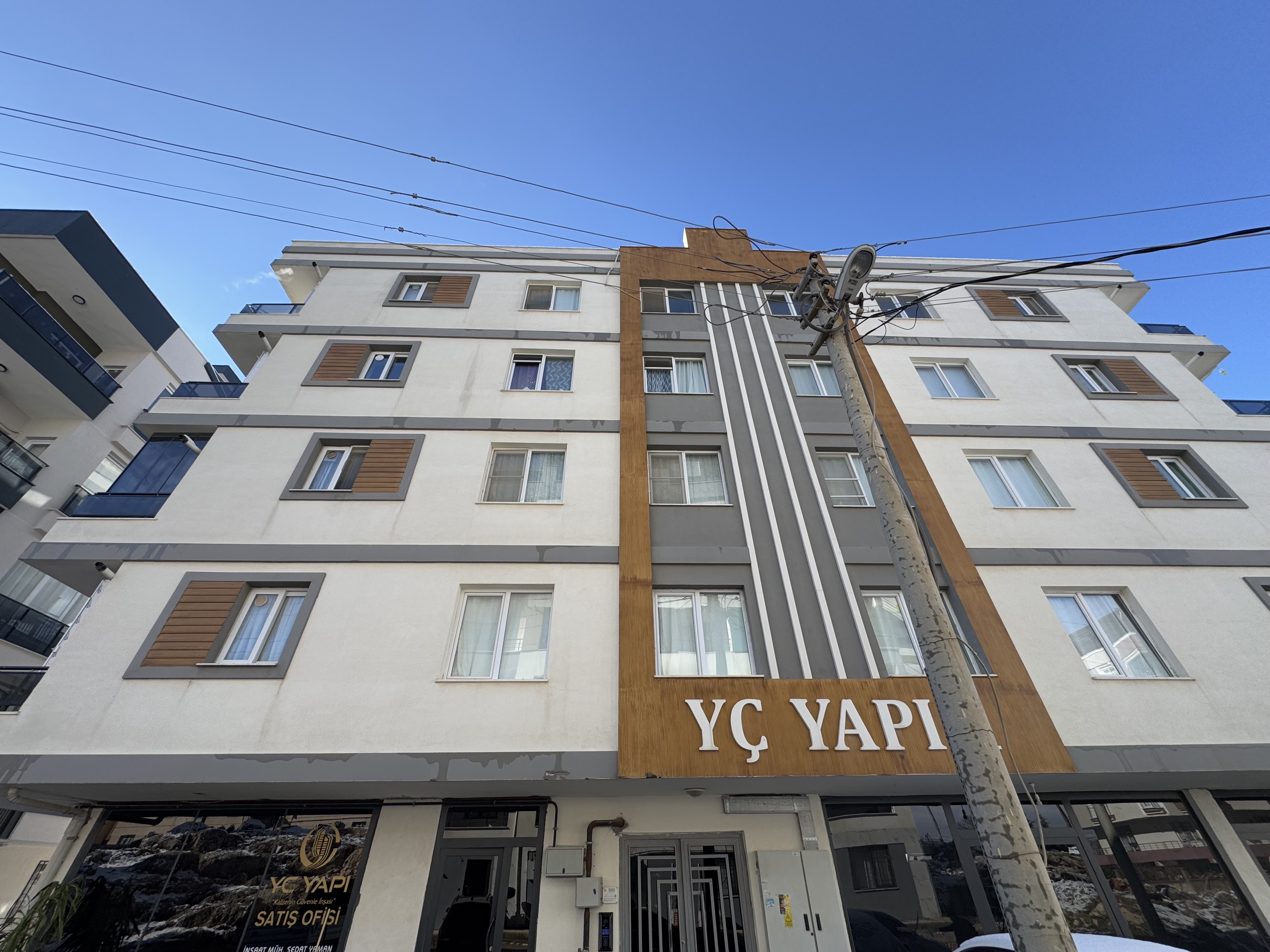 EMLAK777 DENİZ GIDA-KÜLTÜR KOLEJİ YANI KİRALİK LÜKS 2+1 DAİRE 