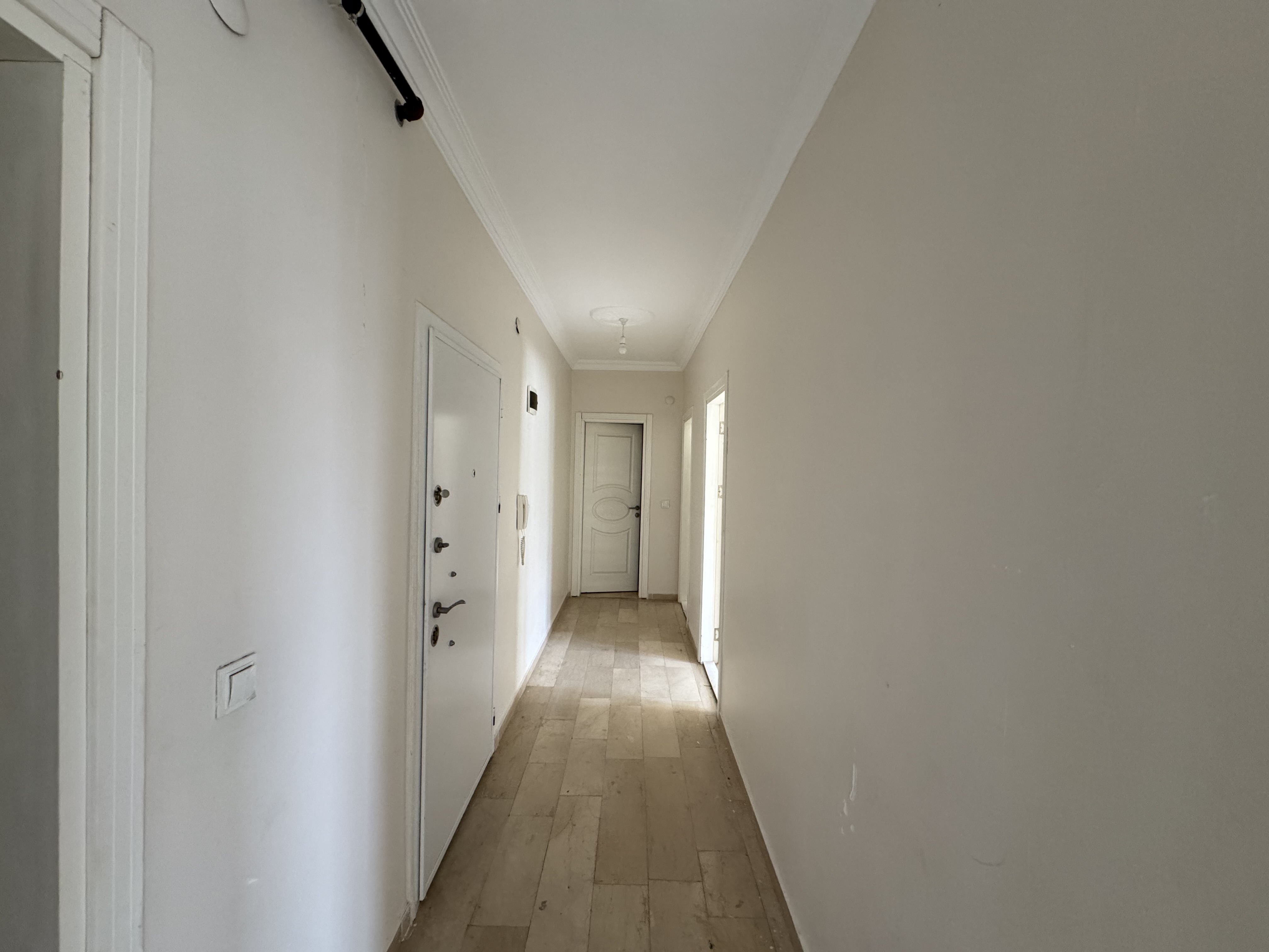EMLAK 777 DEVLET HASTANESİ YAKINI KİRALIK 2+1 AYRI MUTFAK DAİRE