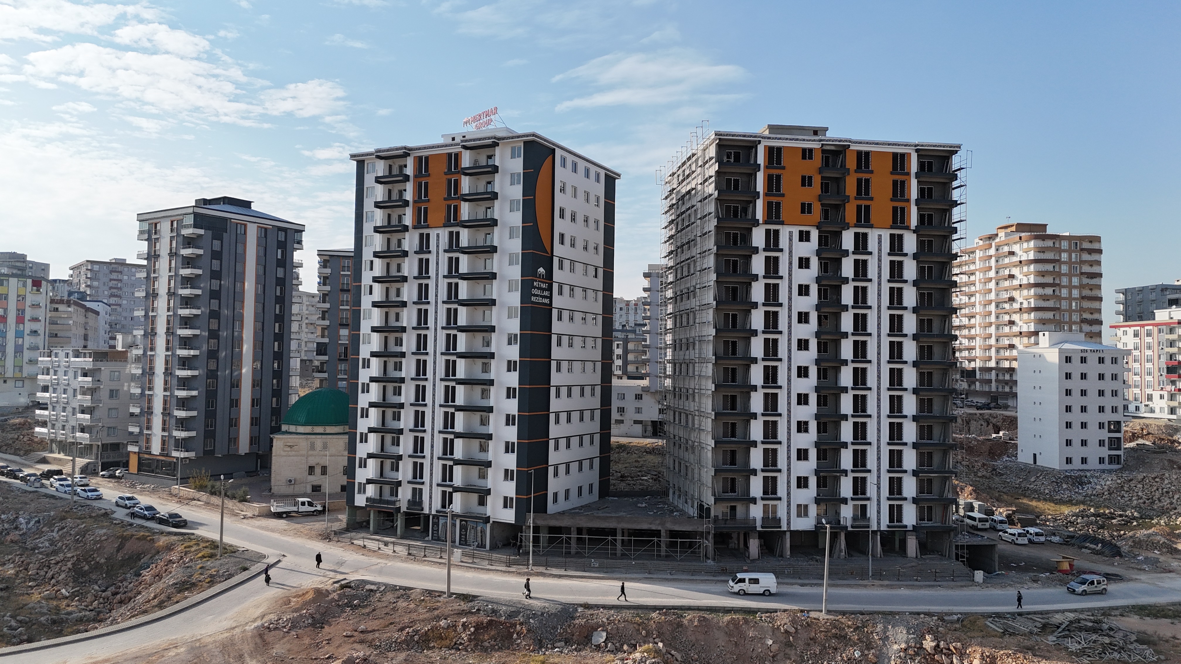 EMLAK 777 TELEKOM ARKASI SATILIK ÖN CEPHE LÜKS 3+1 